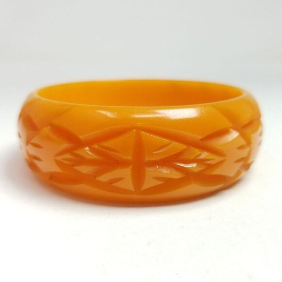 Vintage Carved Butterscotch Yellow Orange Plastic Wide Bangle Bracelet 60s 70s - Picture 6 of 7
